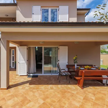 Casa de Férias Vesna By Interhome Pula