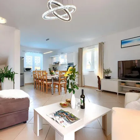 Vesna By Interhome Nyaraló *