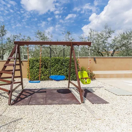 Nyaraló Vesna By Interhome