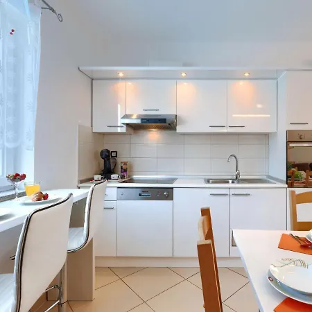 Vesna By Interhome Pula