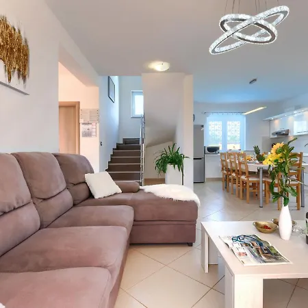 Feriehus Vesna By Interhome Pula
